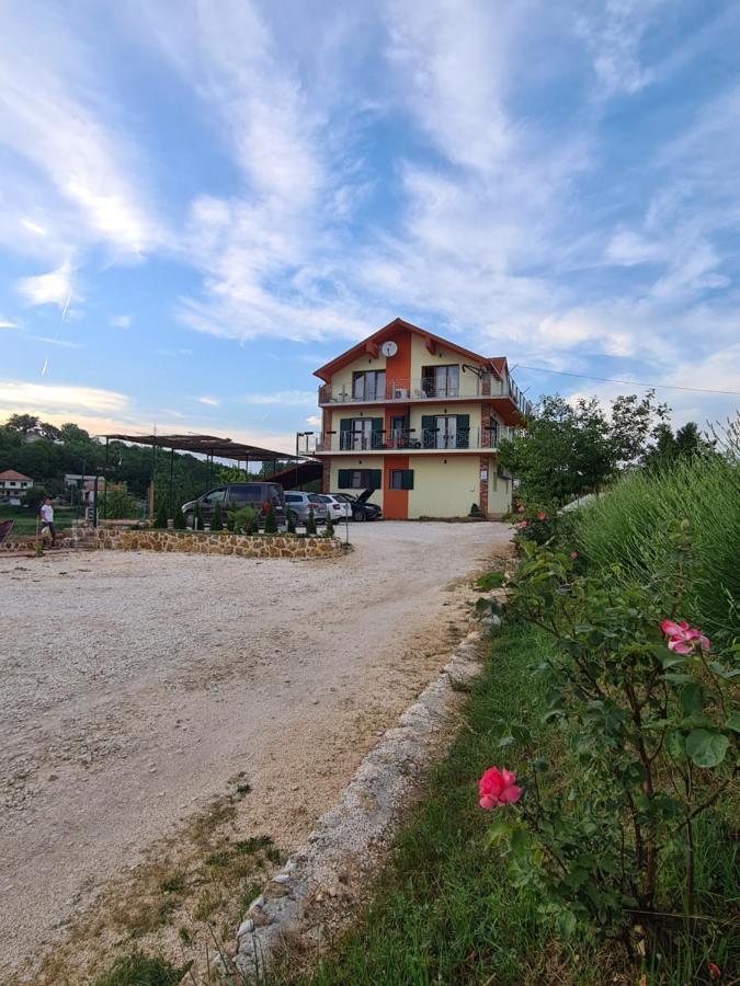 Slatki Snovi II Hotel Knin Exterior photo